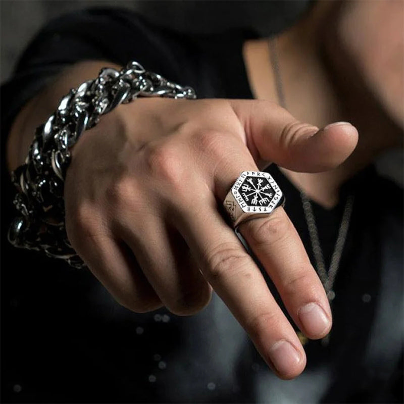 Vegvisir with Valknut Nordic Ring