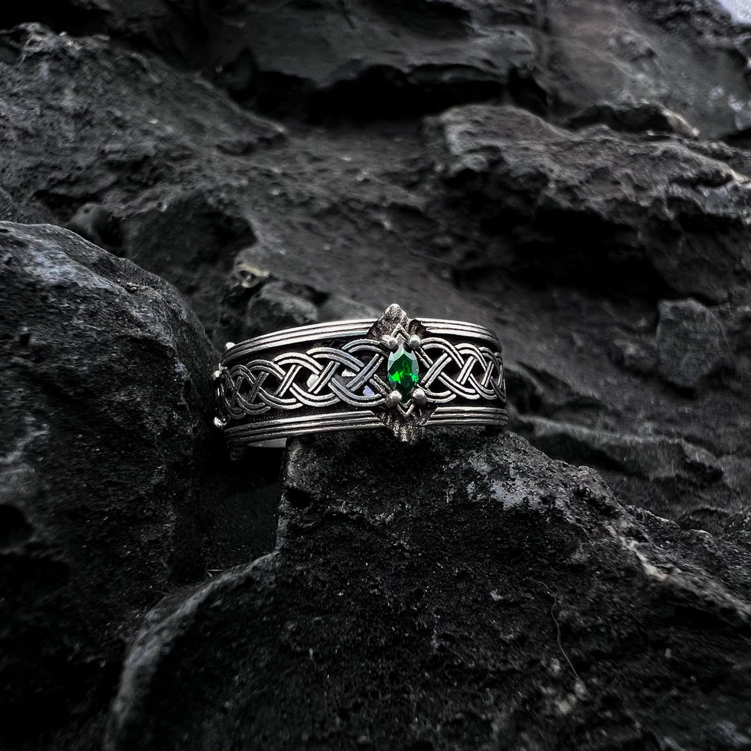 Green Gemstone Celtic Pattern Ring