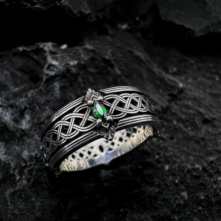 Green Gemstone Celtic Pattern Ring