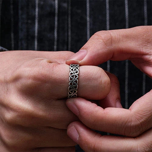 Nordic Triquetra Triangle Concise Ring