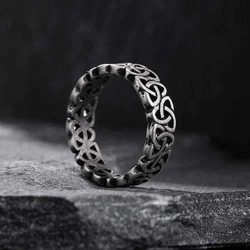 Nordic Triquetra Triangle Concise Ring