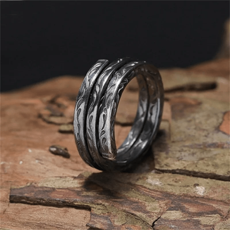 Hand Carved Leaf Pattern Ring