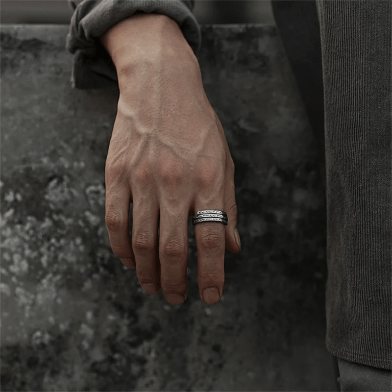 Hand Carved Leaf Pattern Ring
