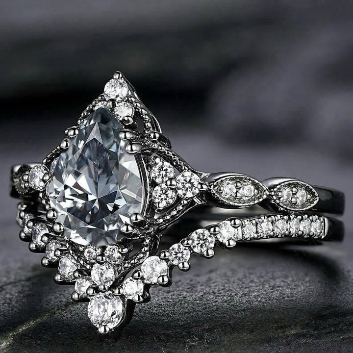 Tear of Freyja – Queen's Radiant Crown Ring Set
