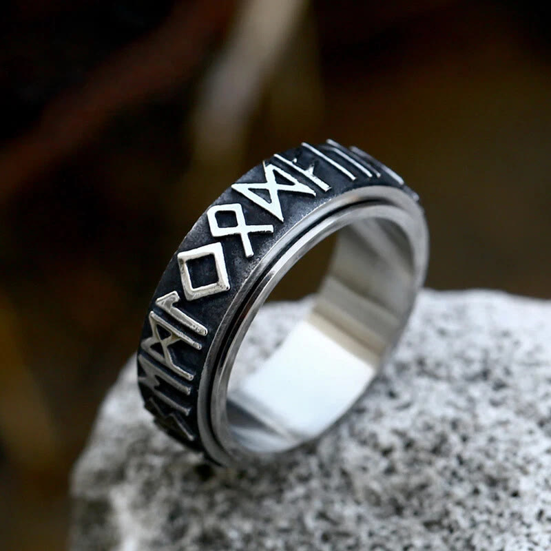 Classic Norse Rune Spinnner Ring
