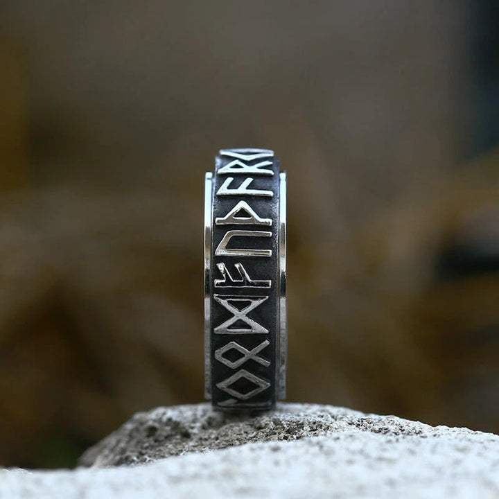 Classic Norse Rune Spinnner Ring