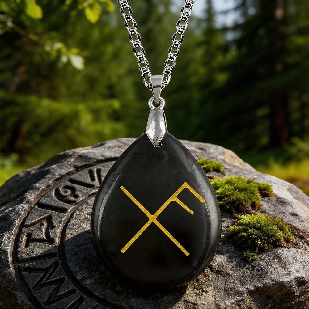 Viking Gibo Auja Teardrop Crystal Necklace